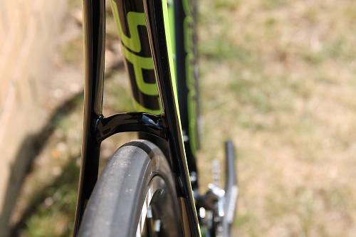 Cannondale synapse tyre clearance hot sale